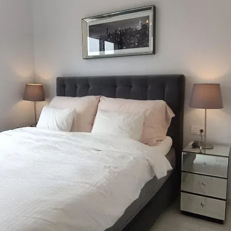 Pmt22 - Luxury With Private Heated Pool And Jacuzzi