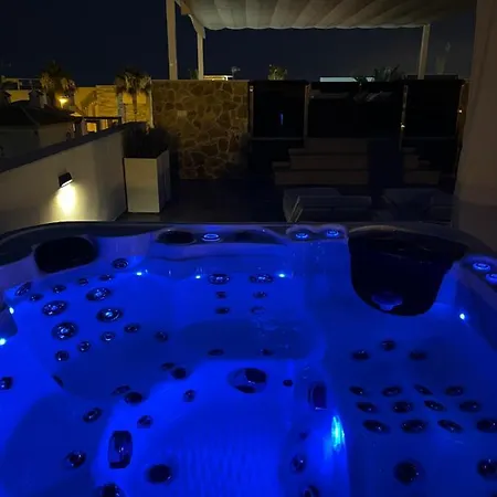 Pmt22 - Luxury With Private Heated Pool And Jacuzzi *