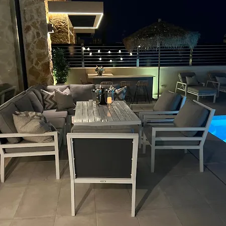 Pmt22 - Luxury With Private Heated Pool And Jacuzzi تورّيفيِخا