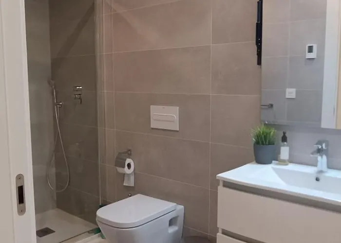 Luxury With Heated Pool, Jacuzzi & Rooftop Lounge * Torrevieja