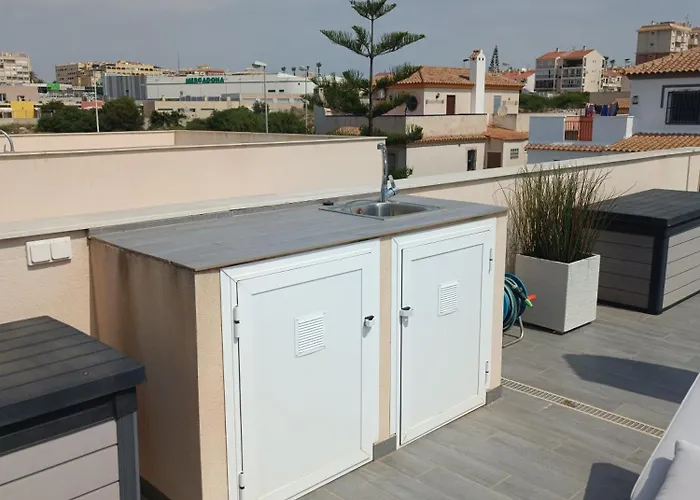 Luxury With Heated Pool, Jacuzzi & Rooftop Lounge Villa