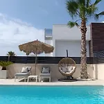 Villa Luxury With Heated Pool, Jacuzzi & Rooftop Lounge Torrevieja