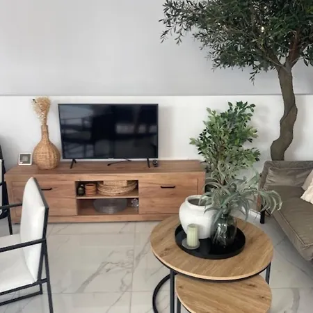 Luxury With Heated Pool, Jacuzzi & Rooftop Lounge Villa Torrevieja